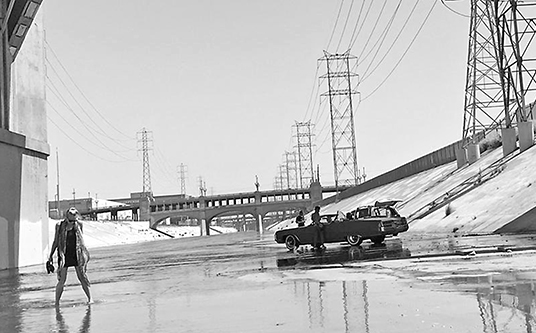 mme glass under the bridge, with movie shoot