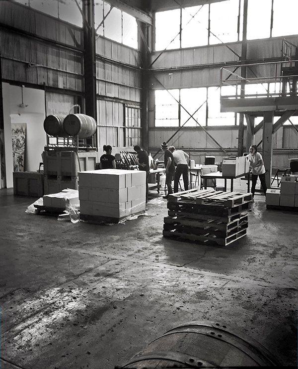 600_insta_bottling_pull_back